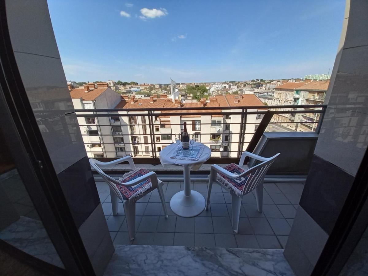 Iva Apartman Pola Esterno foto