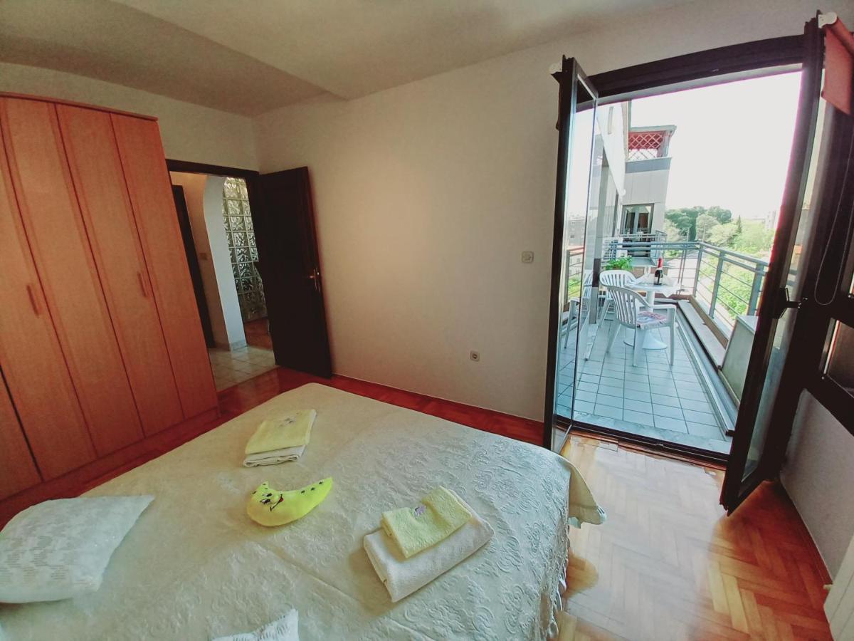 Iva Apartman Pola Esterno foto