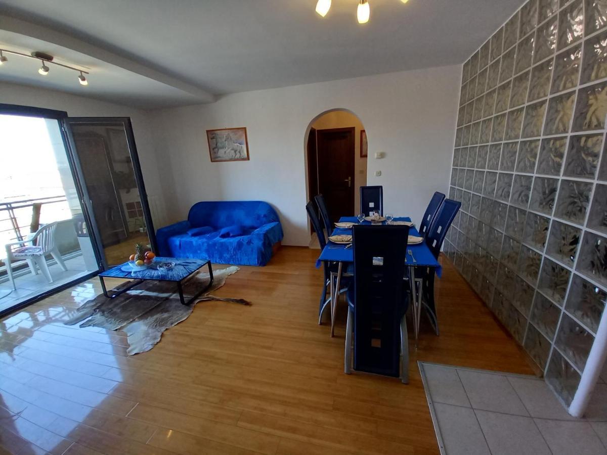 Iva Apartman Pola Esterno foto