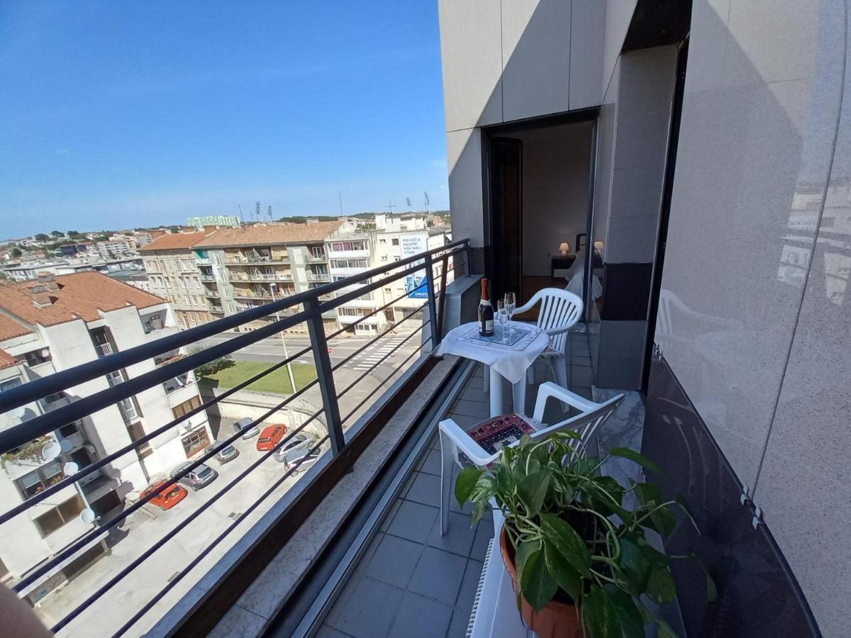 Iva Apartman Pola Esterno foto