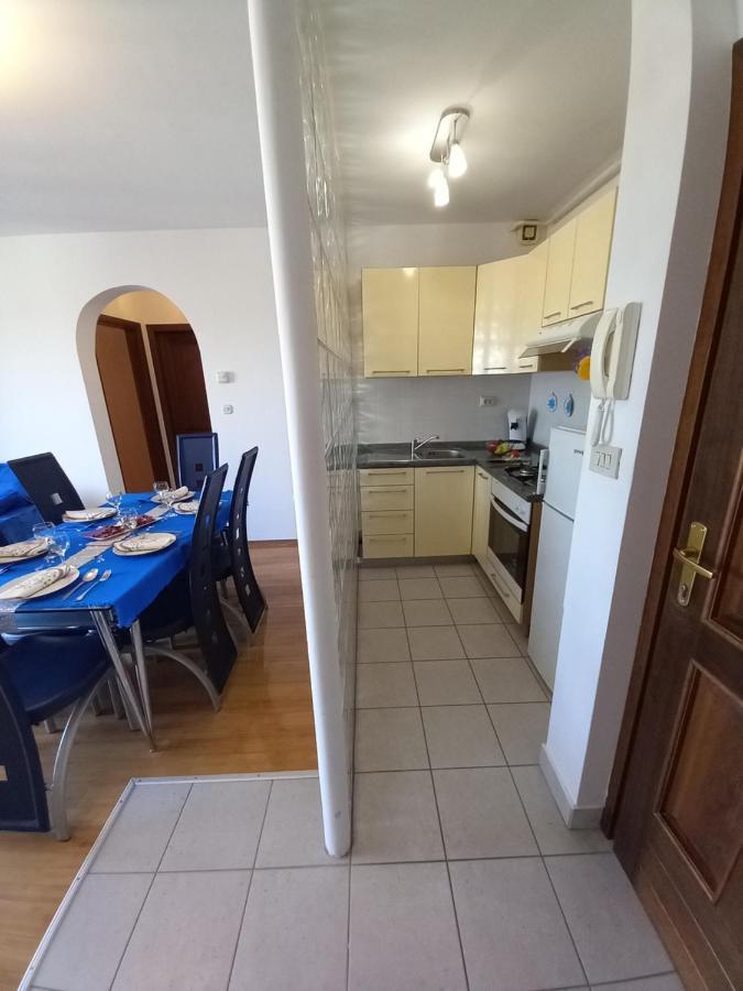 Iva Apartman Pola Esterno foto